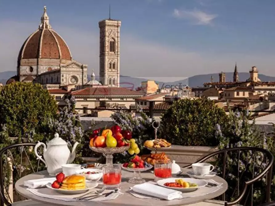 locale commerciale in vendita a Firenze in zona Centro Duomo