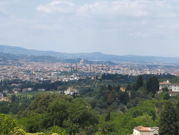 appartamento in vendita a Firenze in zona Settignano