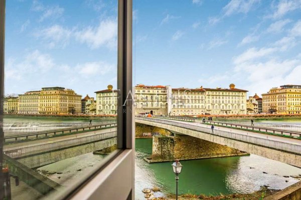 appartamento in vendita a Firenze in zona Pignone