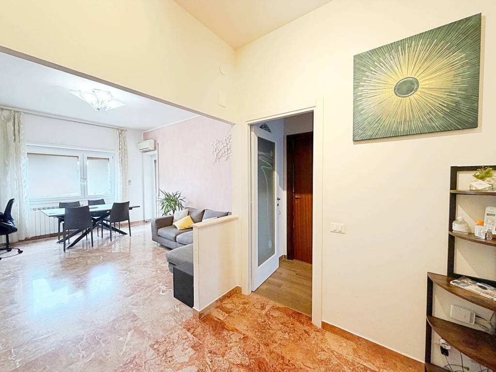 appartamento in vendita a Firenze in zona Firenze Nova