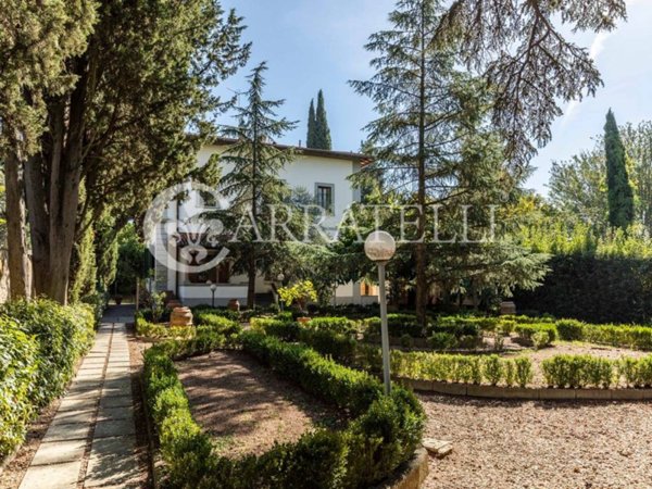 casa indipendente in vendita a Firenze in zona Coverciano