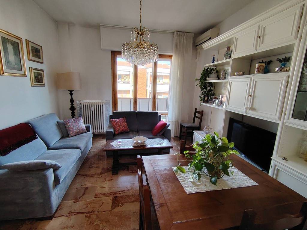 appartamento in vendita a Firenze in zona Settignano