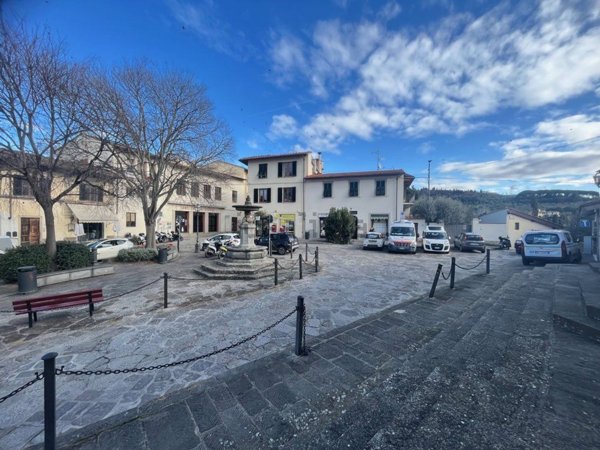 appartamento in vendita a Firenze in zona Settignano