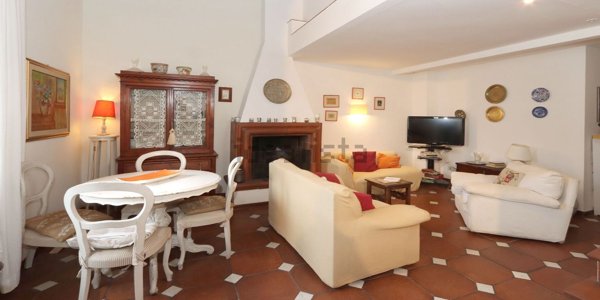 appartamento in vendita a Firenze in zona Campo di Marte