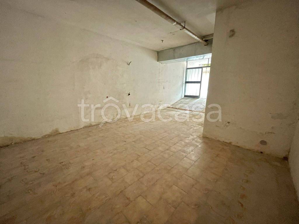 negozio in vendita a Firenze in zona Isolotto