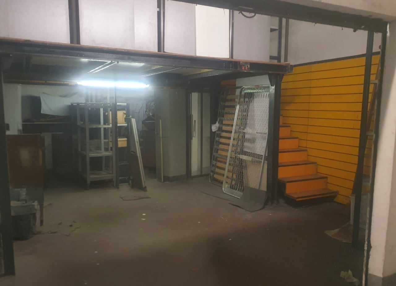 locale di sgombero in vendita a Firenze in zona Firenze Nova