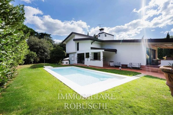 casa indipendente in vendita a Firenze in zona Campo di Marte