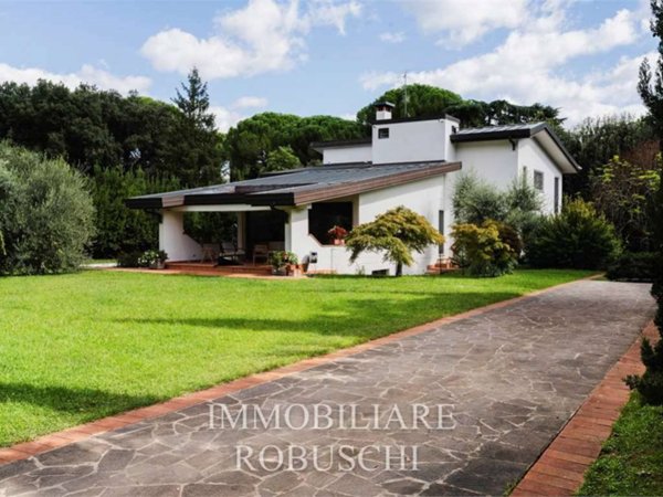 casa indipendente in vendita a Firenze in zona Campo di Marte