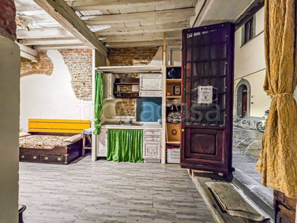 negozio in vendita a Firenze in zona Centro San Frediano