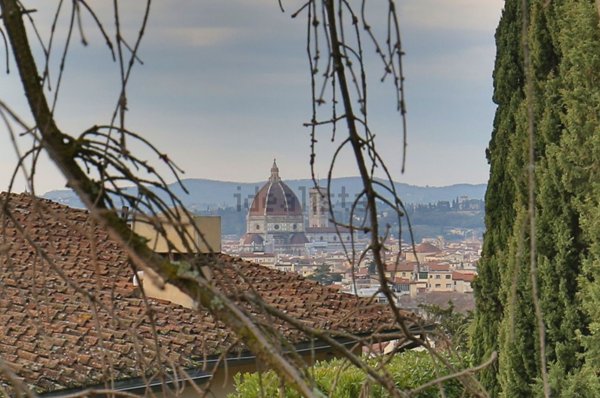 casa indipendente in vendita a Firenze in zona Campo di Marte