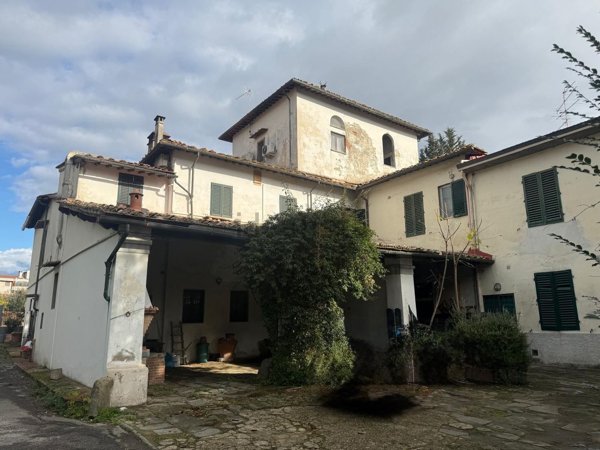 casa indipendente in vendita a Firenze in zona Isolotto