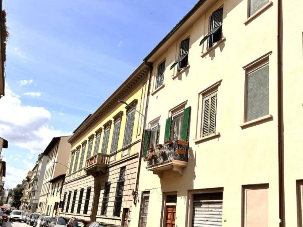 appartamento in vendita a Firenze in zona Centro Santa Maria Novella