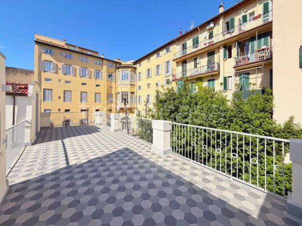 casa indipendente in vendita a Firenze in zona Centro Storico