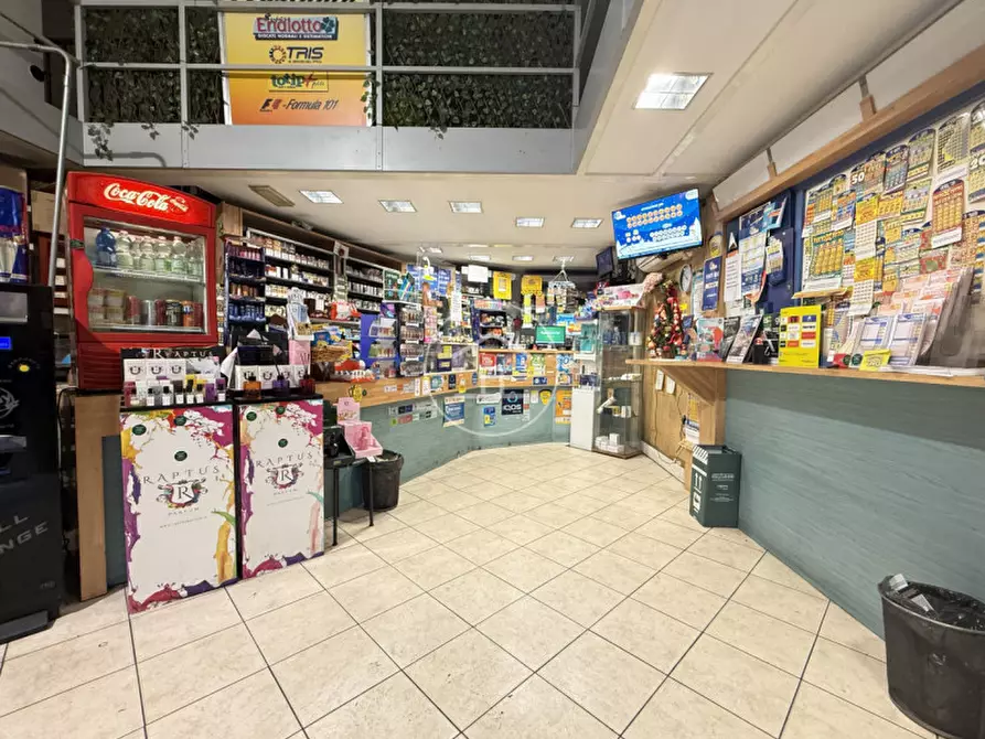 negozio in vendita a Firenze in zona Peretola