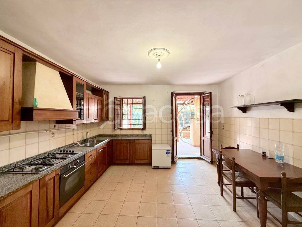 casa indipendente in vendita a Firenze in zona Ugnano