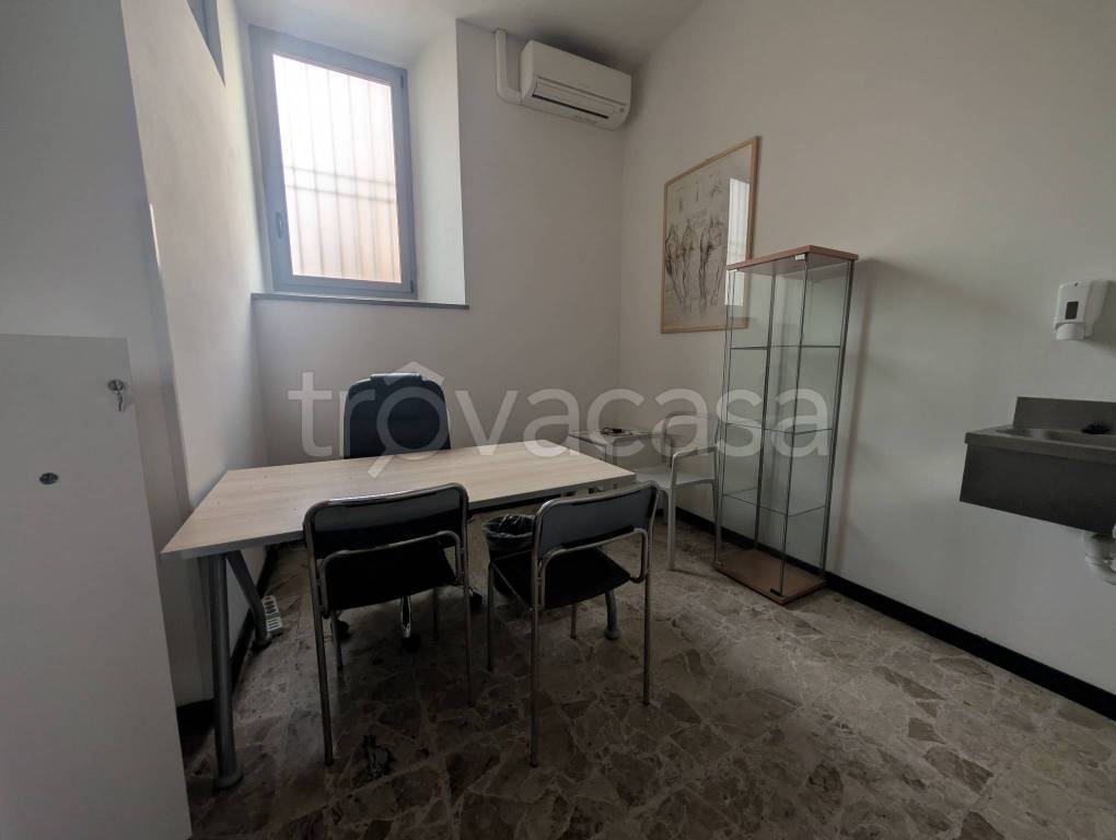 ufficio in vendita a Firenze in zona Galluzzo