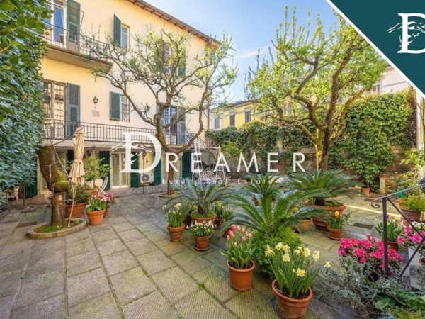 casa indipendente in vendita a Firenze in zona Statuto