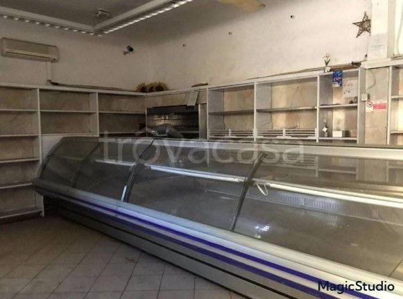 negozio in vendita a Firenze in zona Ponte a Ema