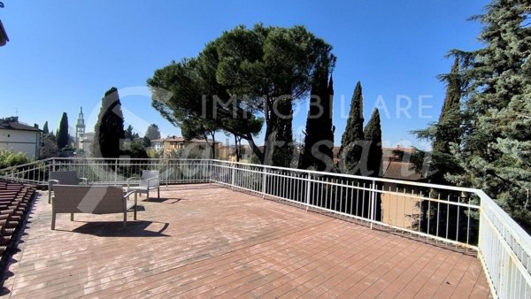 casa indipendente in vendita a Firenze