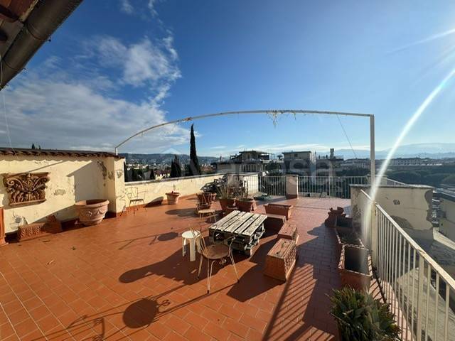 appartamento in vendita a Firenze in zona Campo di Marte