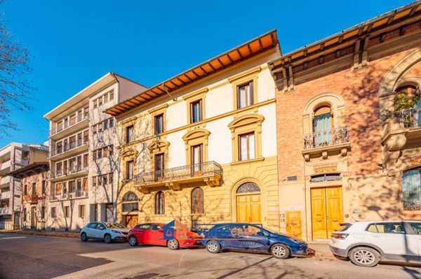 appartamento in vendita a Firenze in zona Statuto