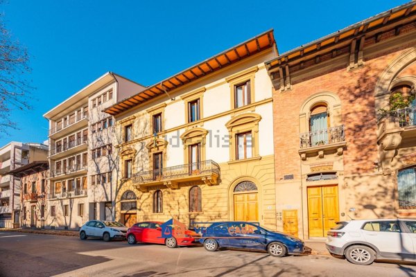appartamento in vendita a Firenze in zona Statuto
