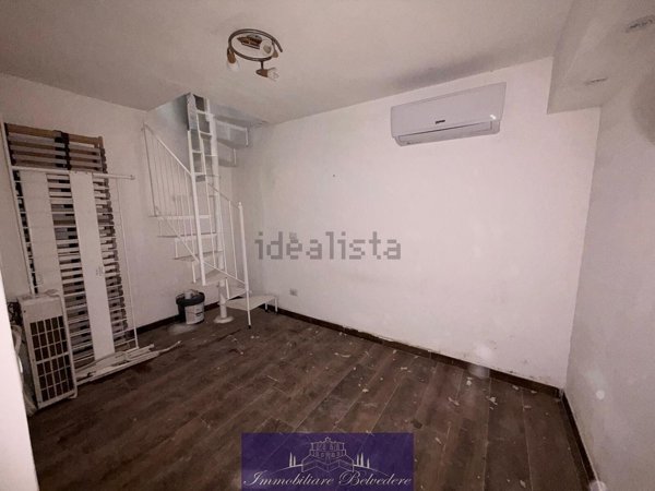 locale commerciale in vendita a Firenze in zona Statuto