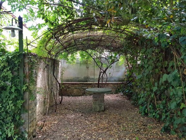 casa indipendente in vendita a Firenze in zona Campo di Marte