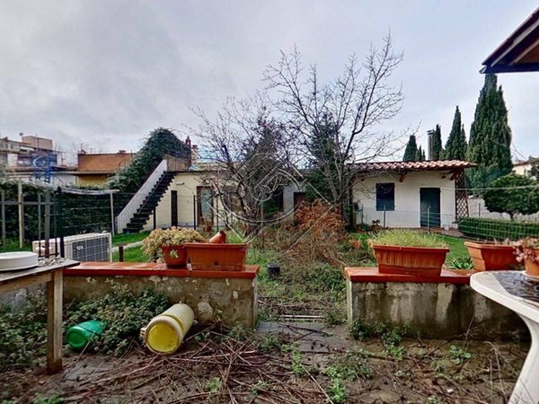 casa semindipendente in vendita a Firenze in zona Novoli