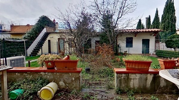 casa semindipendente in vendita a Firenze in zona Novoli
