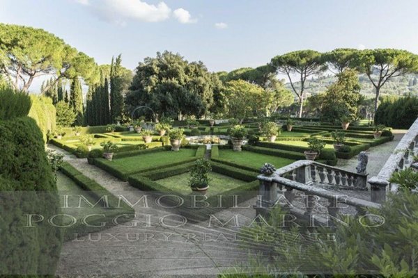 casa indipendente in vendita a Firenze in zona Centro Santa Maria Novella