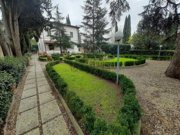 casa indipendente in vendita a Firenze in zona Coverciano