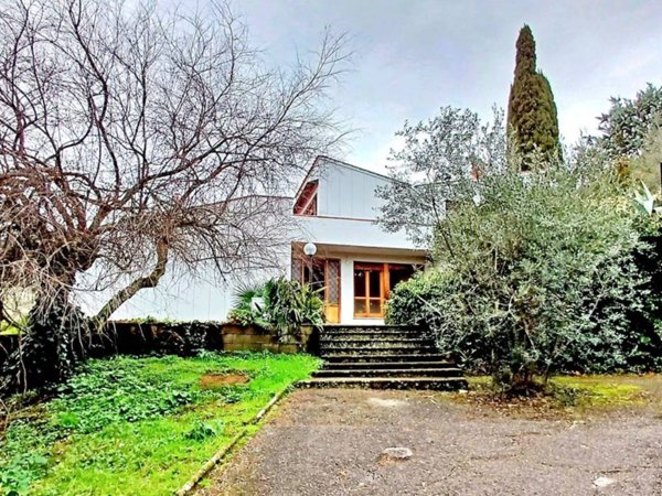 casa indipendente in vendita a Firenze in zona Settignano
