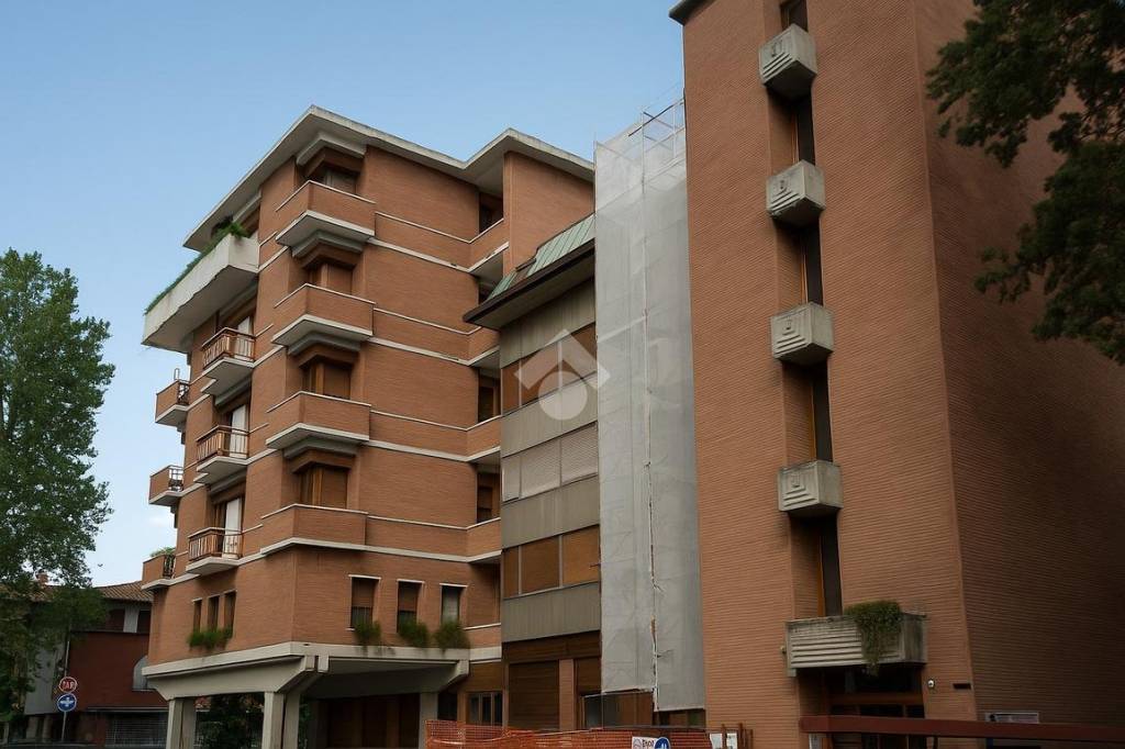 ufficio in vendita a Firenze in zona Statuto