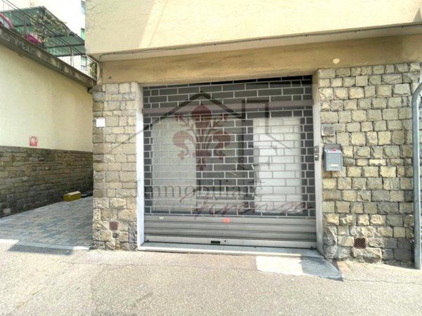 locale commerciale in vendita a Firenze in zona Novoli