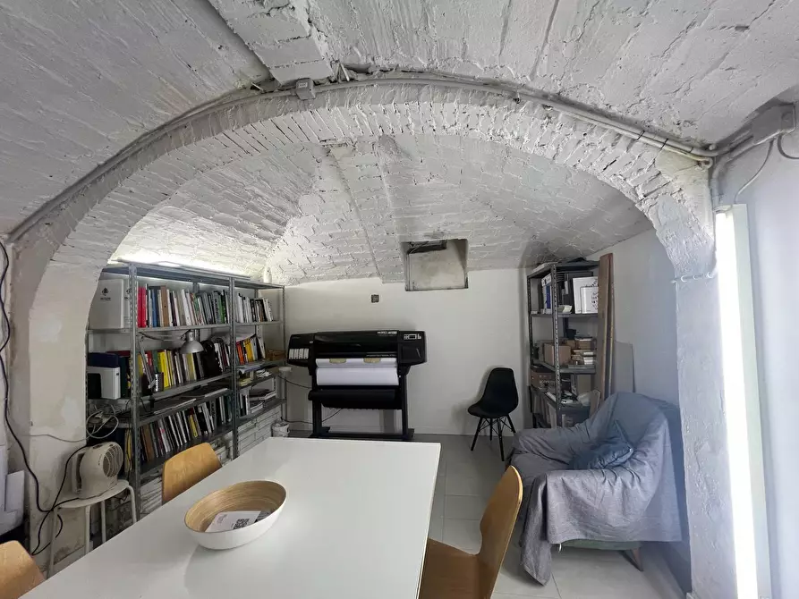 locale commerciale in vendita a Firenze