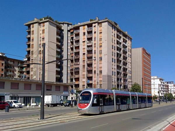 negozio in vendita a Firenze in zona Novoli