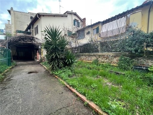 negozio in vendita a Firenze in zona Legnaia