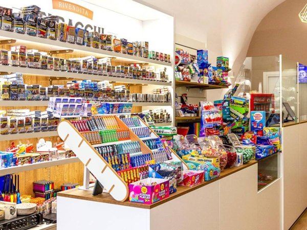 negozio in vendita a Firenze in zona Coverciano