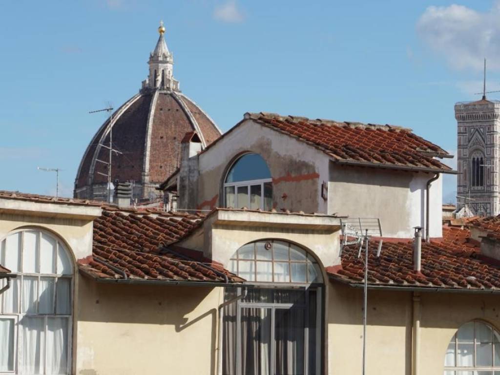 negozio in vendita a Firenze in zona Centro San Lorenzo