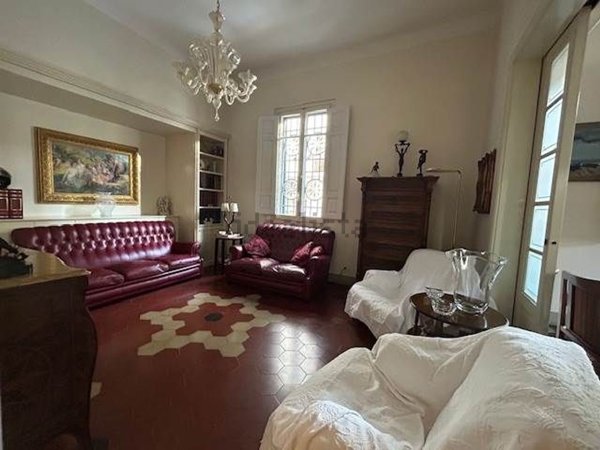 casa semindipendente in vendita a Firenze in zona Statuto