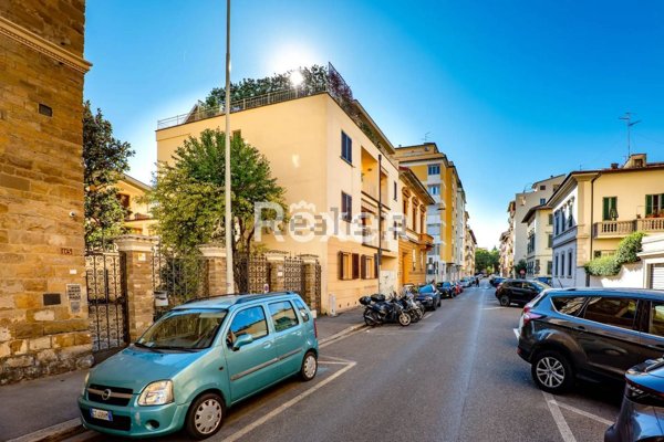 appartamento in vendita a Firenze in zona Campo di Marte