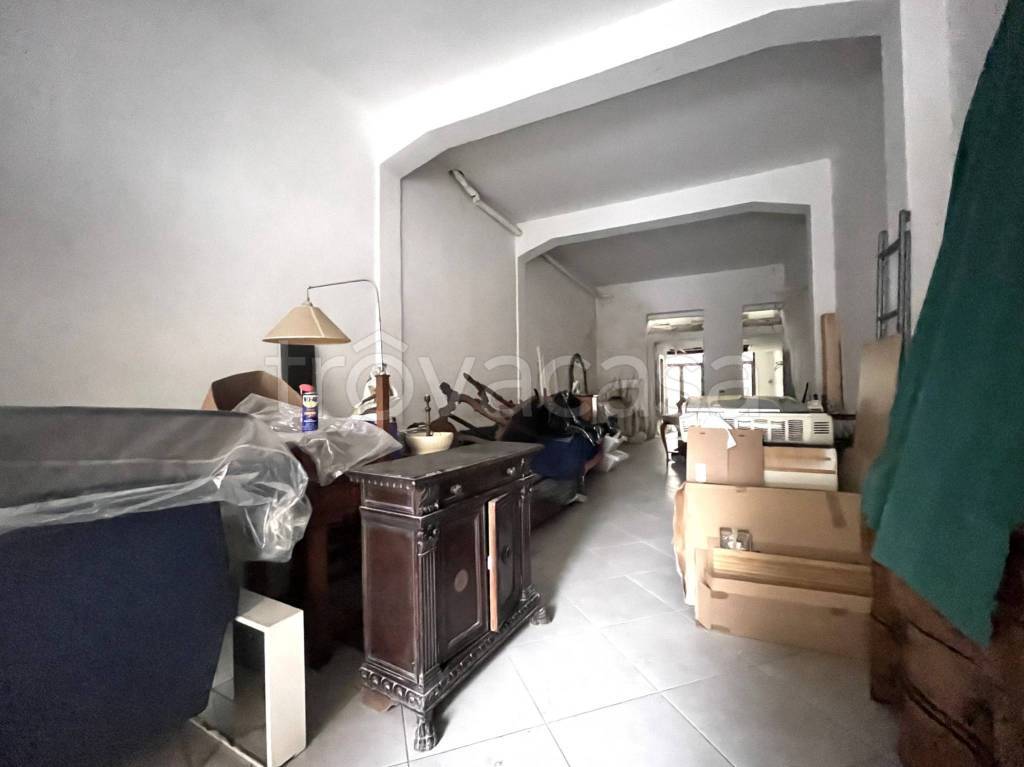 negozio in vendita a Firenze in zona Novoli