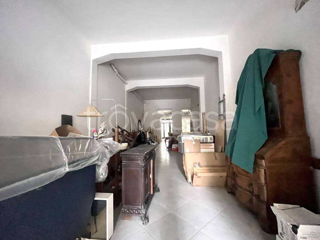 negozio in vendita a Firenze in zona Novoli