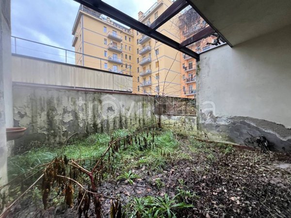 negozio in vendita a Firenze in zona Novoli