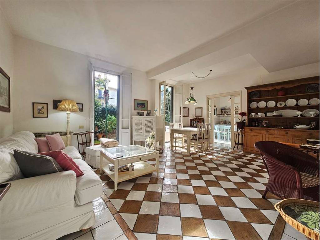 appartamento in vendita a Firenze in zona Campo di Marte