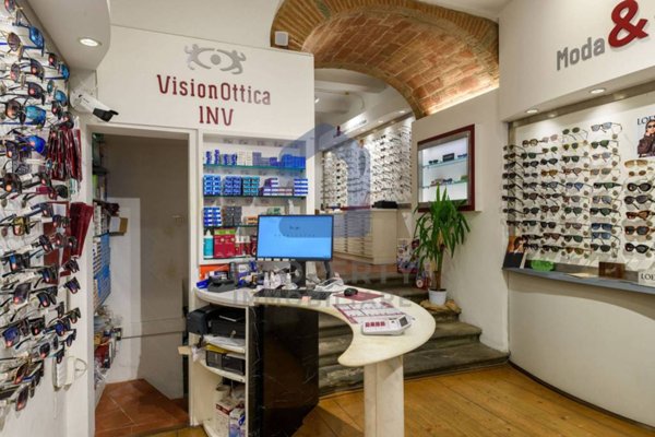 negozio in vendita a Firenze in zona Centro Storico