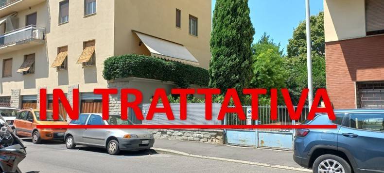 locale commerciale in vendita a Firenze