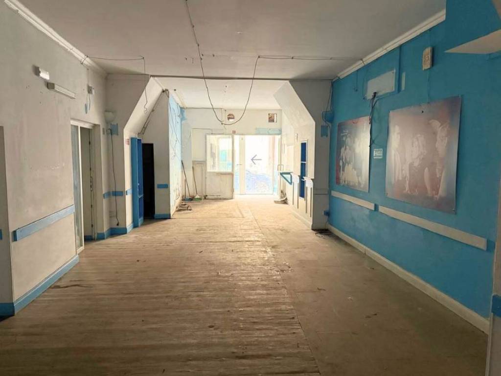 negozio in vendita a Firenze in zona Centro San Lorenzo