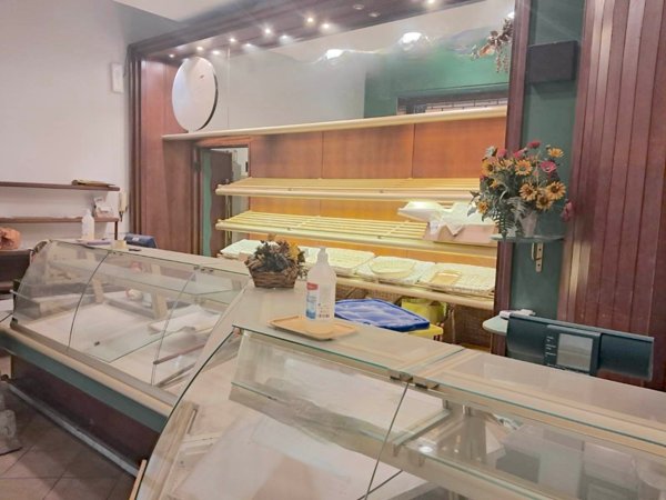 negozio in vendita a Firenze in zona Statuto